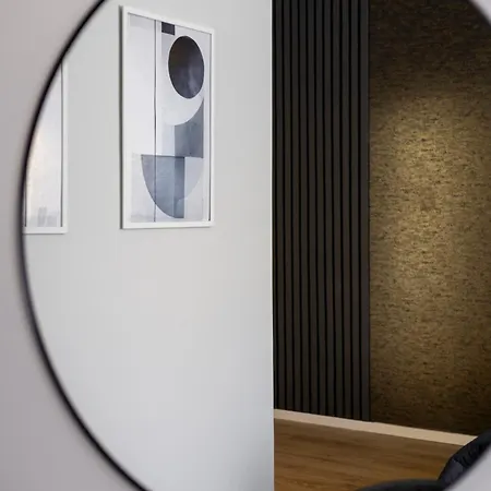 Charm & N8 By Prestige Homes 부다페스트