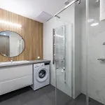 Charm & N8 By Prestige Homes Будапешт